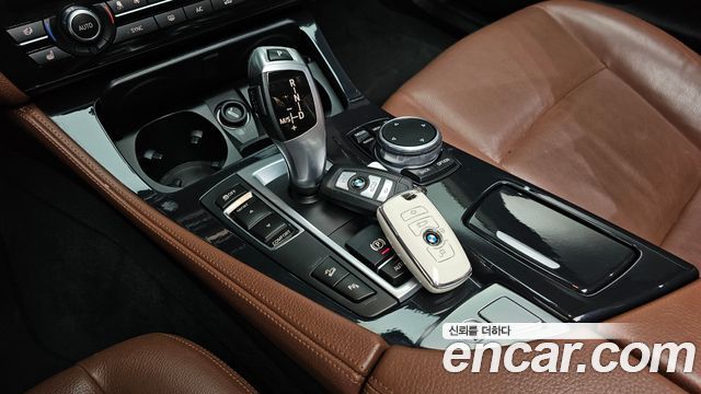 BMW 5-Series 2015 — photo 9