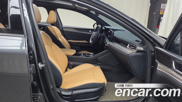 Kia K5 2022 — photo 17