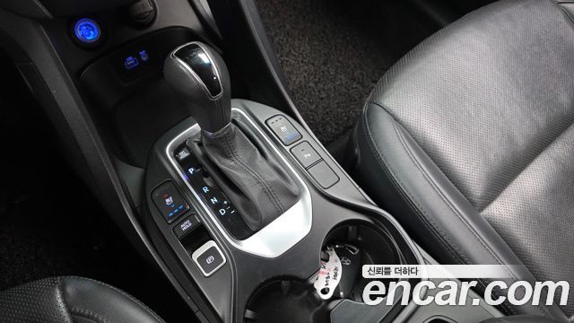 Hyundai Santafe 2016 — photo 9