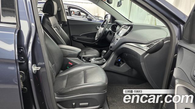 Hyundai Santafe 2016 — photo 11