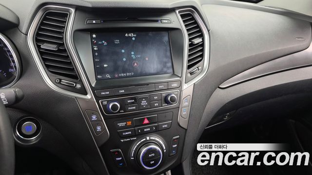 Hyundai Santafe 2016 — photo 14