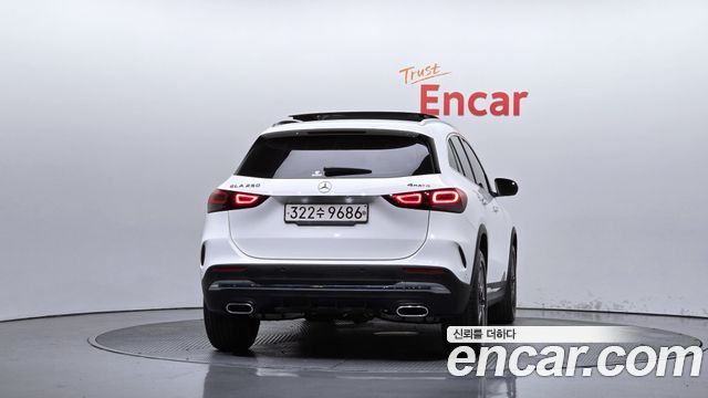 Mercedes-Benz GLA-Class 2020 — photo 4