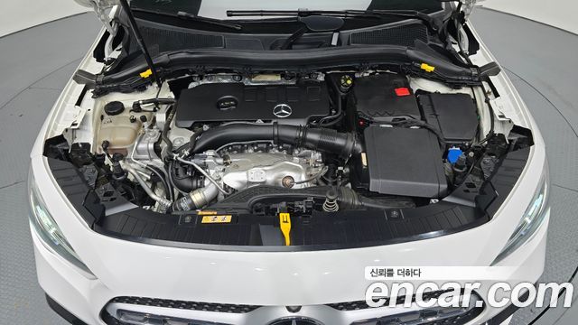 Mercedes-Benz GLA-Class 2020 — photo 6