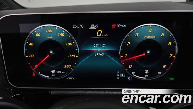 Mercedes-Benz GLA-Class 2020 — photo 8
