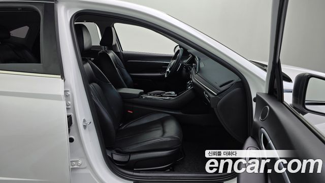 Hyundai Sonata 2020 — photo 17