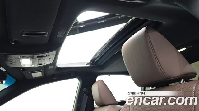 Lexus ES 2023 — photo 25