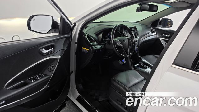 Hyundai Santafe 2018 — photo 13