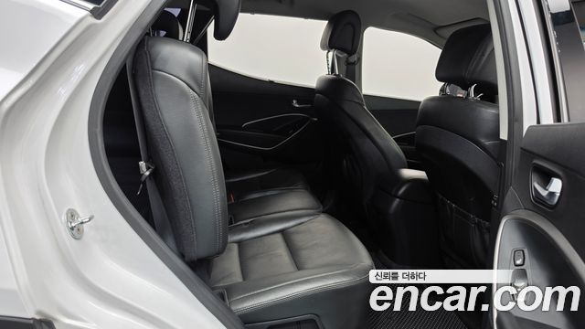 Hyundai Santafe 2018 — photo 17
