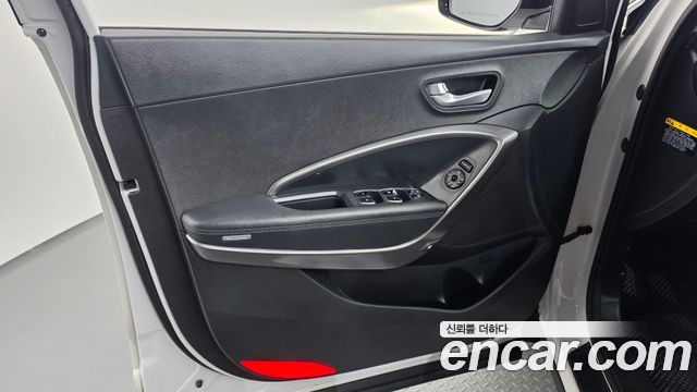 Hyundai Santafe 2018 — photo 14