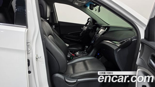 Hyundai Santafe 2018 — photo 16
