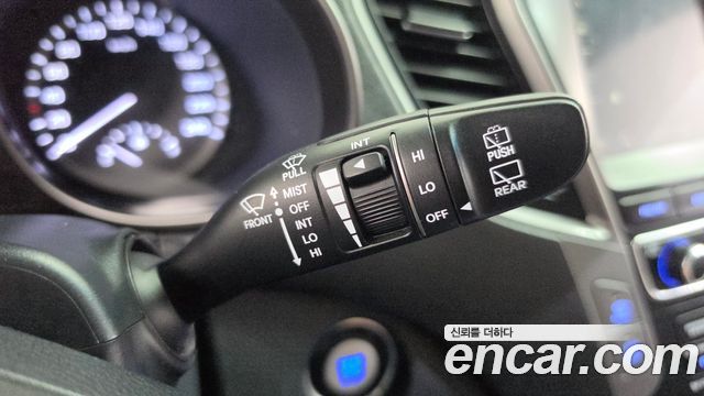 Hyundai Santafe 2018 — photo 28