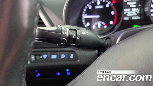 Hyundai Santafe 2018 — photo 32