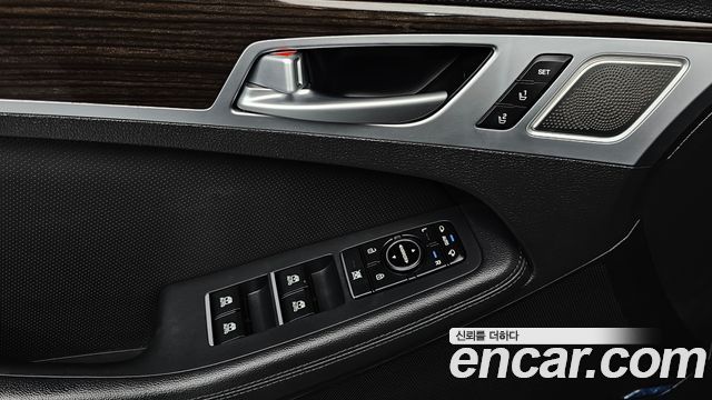 Genesis G80 2017 — photo 12
