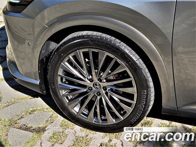 Lexus RX 2024 — photo 5