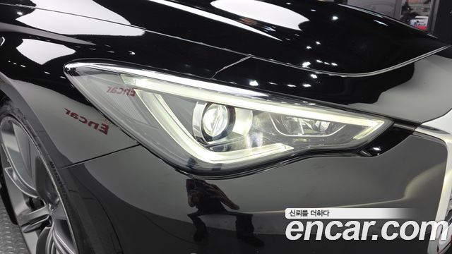 Infiniti Q60 2018 — photo 8