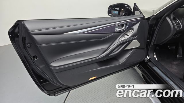 Infiniti Q60 2018 — photo 14