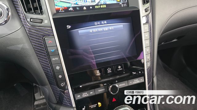 Infiniti Q60 2018 — photo 30