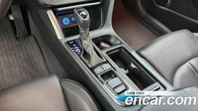 Hyundai Sonata 2017 — photo 12