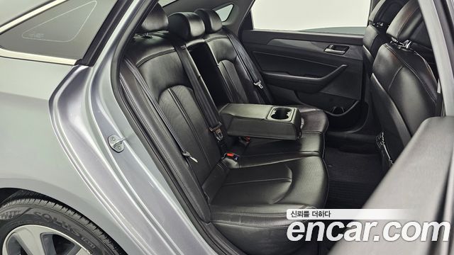 Hyundai Sonata 2017 — photo 17