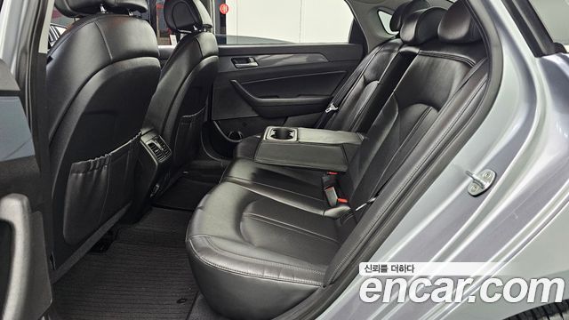 Hyundai Sonata 2017 — photo 18
