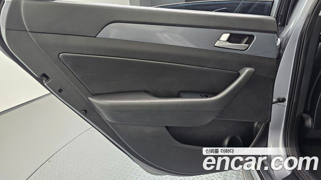 Hyundai Sonata 2017 — photo 15