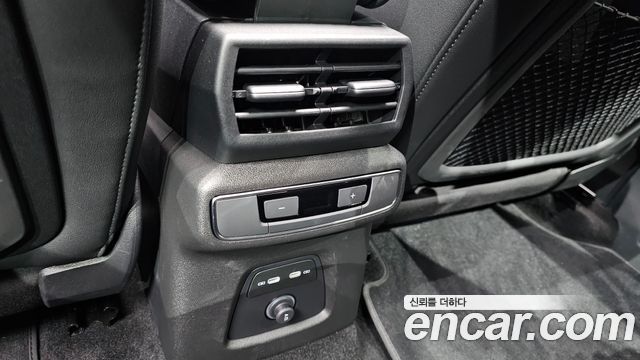 Audi Q4 e-tron 2026 — photo 33