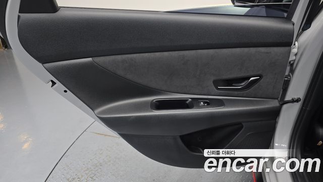 Hyundai AVANTE 2023 — photo 15