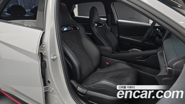 Hyundai AVANTE 2023 — photo 16