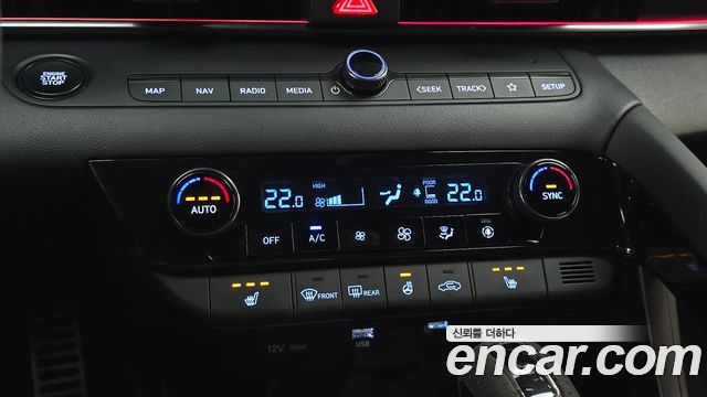 Hyundai AVANTE 2023 — photo 32