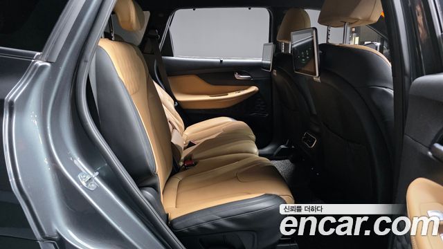 Hyundai Santafe 2021 — photo 17