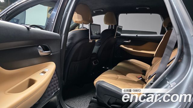Hyundai Santafe 2021 — photo 18