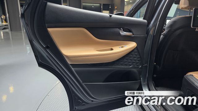 Hyundai Santafe 2021 — photo 15