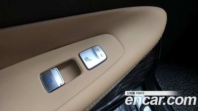 Hyundai Santafe 2021 — photo 28