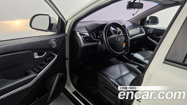 KG Mobility KORANDO 2015 — photo 13
