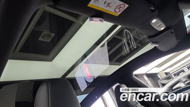 Tesla Model Y 2026 — photo 23