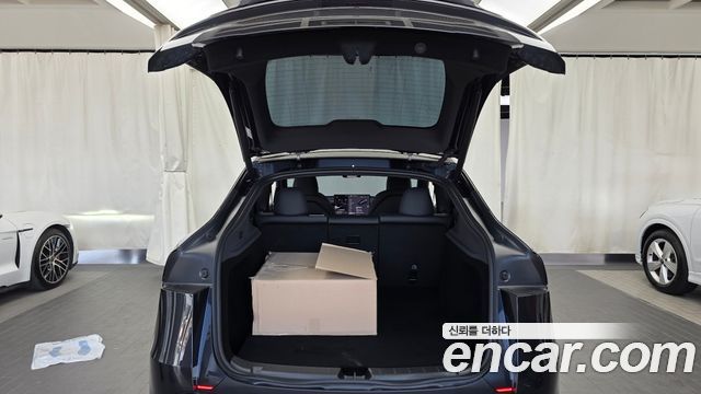 Tesla Model Y 2026 — photo 26