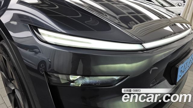 Tesla Model Y 2026 — photo 8