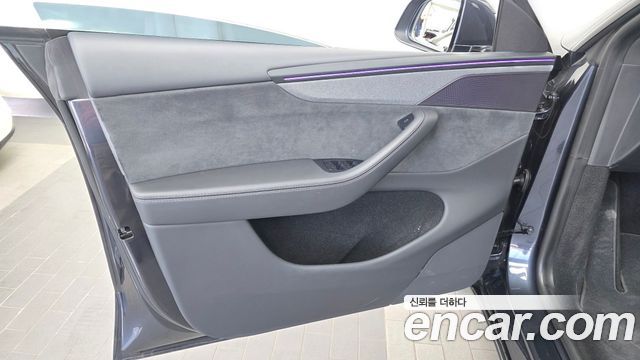 Tesla Model Y 2026 — photo 14