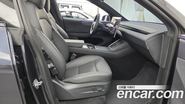 Tesla Model Y 2026 — photo 16