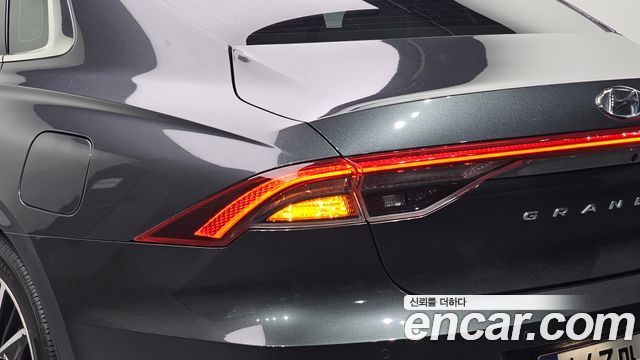 Hyundai Grandeur 2022 — photo 9