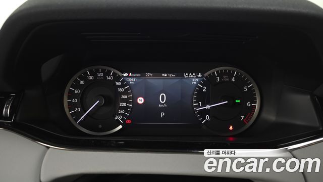 Land Rover Range Rover Evoque 2023 — photo 8