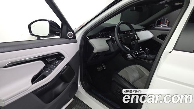 Land Rover Range Rover Evoque 2023 — photo 10