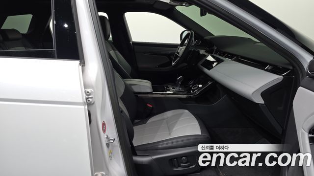 Land Rover Range Rover Evoque 2023 — photo 11