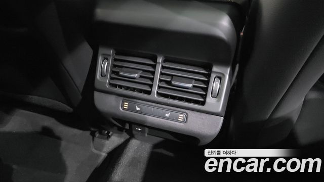 Land Rover Range Rover Evoque 2023 — photo 18