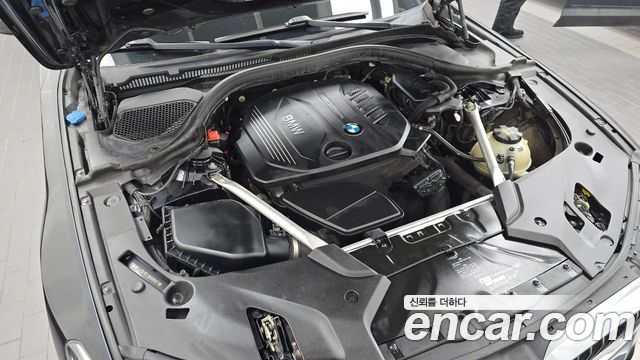 BMW 5-Series 2018 — photo 6