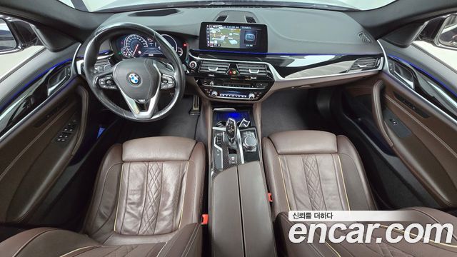 BMW 5-Series 2018 — photo 7
