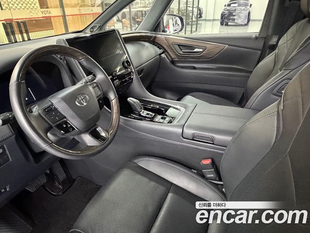 Toyota Alphard 2024 — photo 10