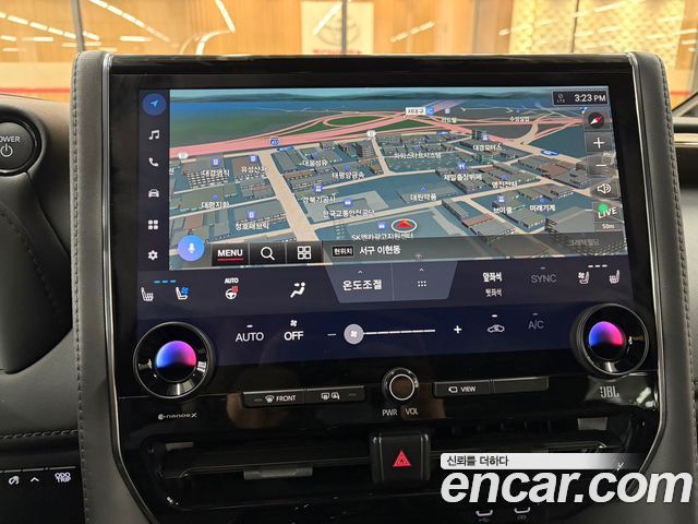 Toyota Alphard 2024 — photo 14