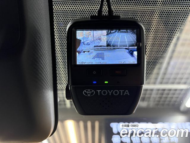 Toyota Alphard 2024 — photo 16