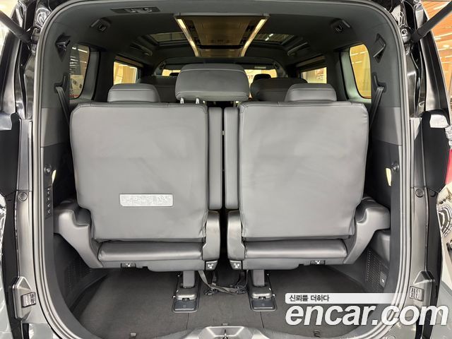 Toyota Alphard 2024 — photo 19